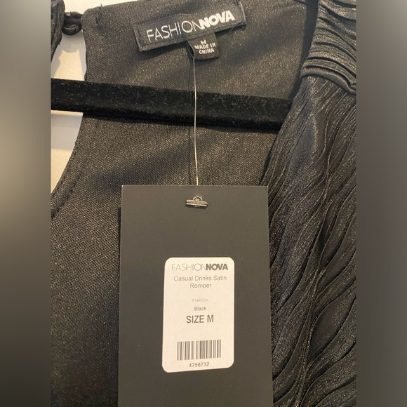 BNWT Fashion Nova black jumpsuit - Picture 7 of 7